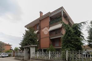 2 LOCALI A RIVA PRESSO CHIERI