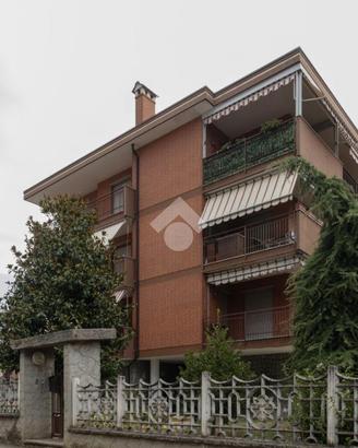 2 LOCALI A RIVA PRESSO CHIERI