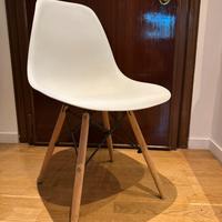 Set di 4 sedie in legno e plastica