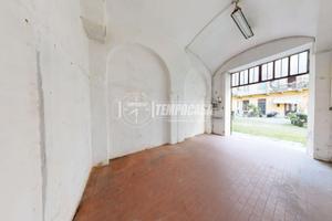 Magazzino a Torino Via degli Artisti 1 locali