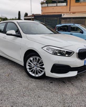 BMW 116 d 5p. Business Advantage