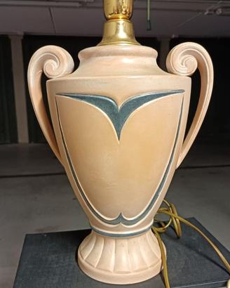 Lampada in terracotta decorata