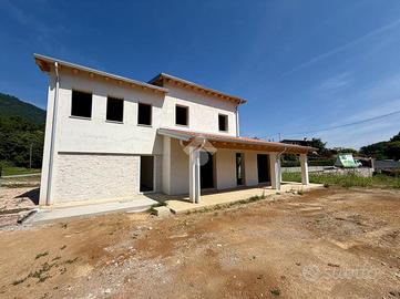 VILLA SINGOLA A MONTE DI MALO