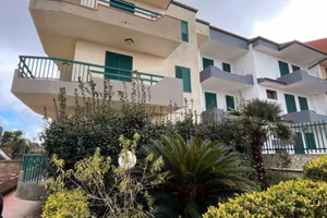 Appartamento Arredato vicino Viale delle Americhe