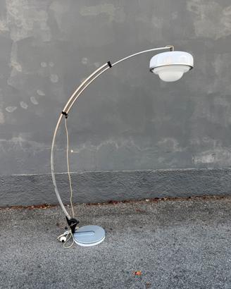 Lampada ad arco anni 70 design italiano space age