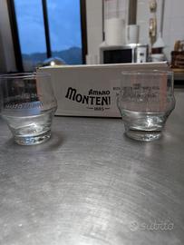 bicchieri di vetro di varie marche