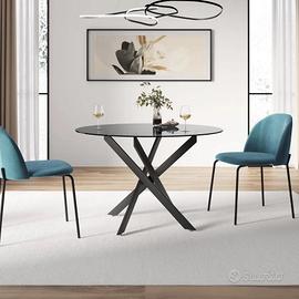 Tavolo da pranzo in vetro nero fumè