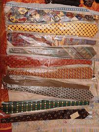  stock di cravatte