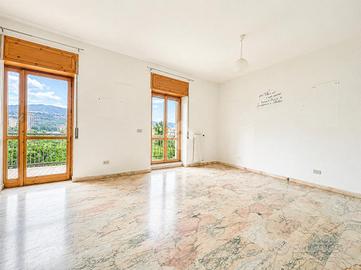 4 LOCALI A COSENZA