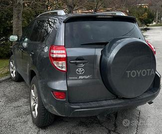 TOYOTA RAV4 2.2 D-4D 150 CV DPF Luxury (110/150)
