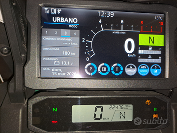 Stupenda Honda Africa twin 1100 adventure DCT