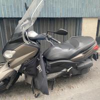 Yamaha X-Max 250 - 2012