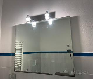 Specchio con luce (solo consegna a mano)