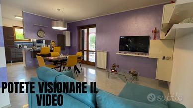 Appartamento di 230 m² con 3 locali e box auto a S