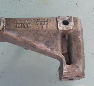 SUPPORTO COLLETTORE CODICE 7622298 lancia DELTA