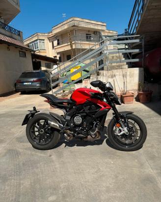 MV Agusta Dragster 800
