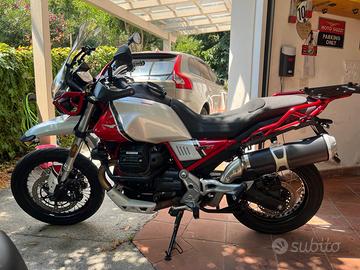 Moto Guzzi V85tt come nuova