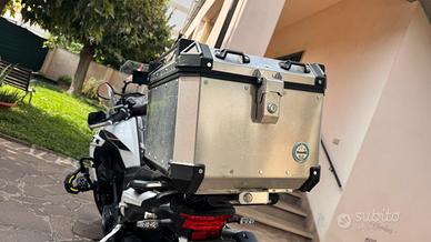 Bauletto alluminio  benelli TRK 46L con piastra