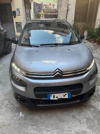 Citroen c3 anno 2019,grigia e nera