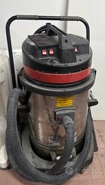 Aspirapolvere e liquidi