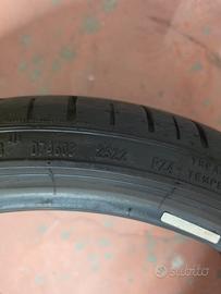 Pneumatico Pirelli Pzero Runflat 205 40 18