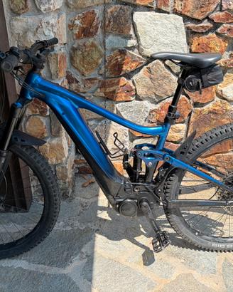 Ebike Giant mountain bike taglia M