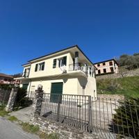 00GV99 - PORZIONE DI CASA CON AMPIO BOX AUTO