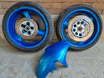 CERCHIO ANT. e POST. SUZUKI GSXR 750/1100 90/95