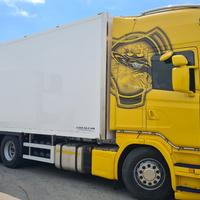 Motrice Scania usata con Allestimento frigo nuovo
