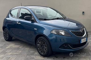 Lancia Ypsilon III 1.0 firefly hybrid Gold s&s 70c
