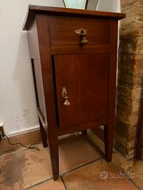 Mobiletto del ’700 antico