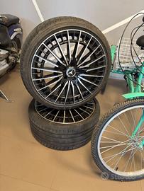 Set 4 cerchi Mercedes 20 pollici con gomme 90%