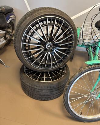 Set 4 cerchi Mercedes 20 pollici con gomme 90%