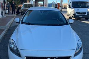 Volvo V40 Kinetic gennaio 2017