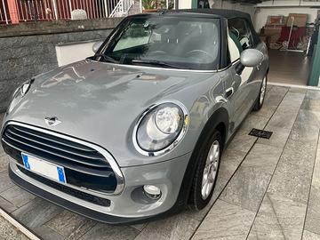 Mini Cooper Cabrio 1.5 benzina 136 cv. permute