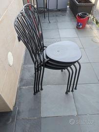 Sedie e tavolo da esterno