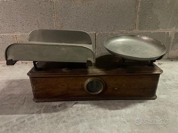 Bilancia vintage P. Chilog a 2 piatti