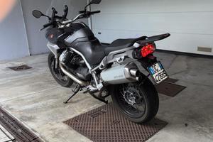 Moto Stelvio 1200