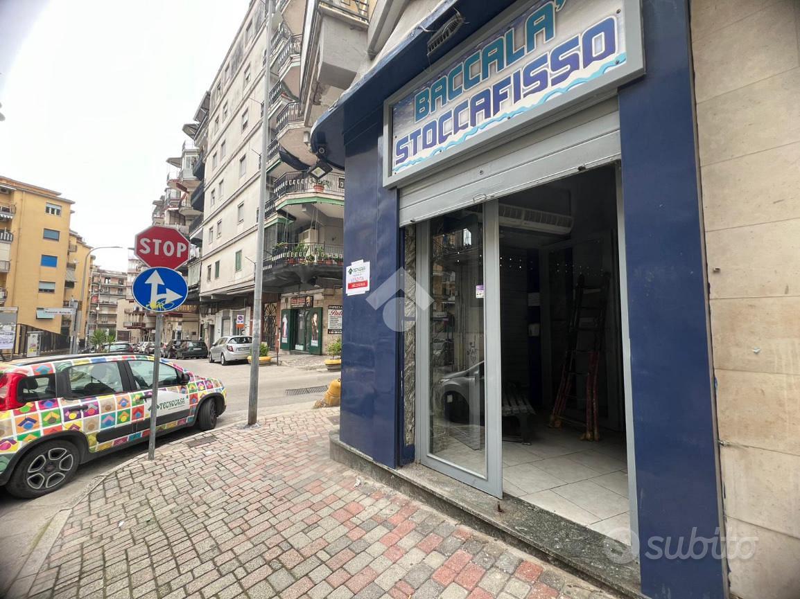 NEGOZIO A MARANO DI NAPOLI - Vista 2
