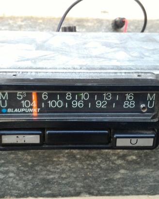 Autoradio vintage Blaupunkt in buone condizioni