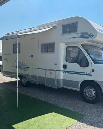 ADRIA ADRIATIK CORAL 680 SK - Mansardato con letti