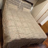 Coperta fatta a mano ad uncinetto