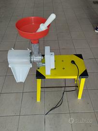 Passapomodoro elettrico