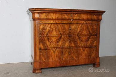 Antico cassettone in noce massello cappuccino