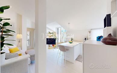 BILOCALE ULTIMO PIANO CON TERRAZZINO