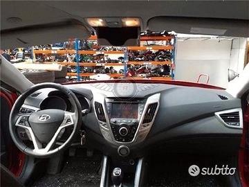 Hyundai veloster 2015 -ricambi