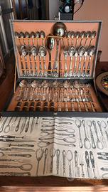 Servito di posate argento + coltelline da bistecca