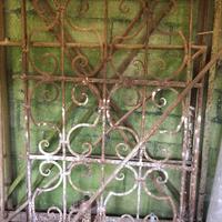 Inferriata antica in ferro