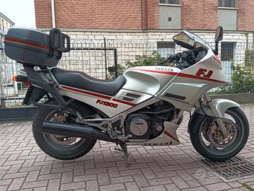 Yamaha FJ 1200 targa argento FMI
