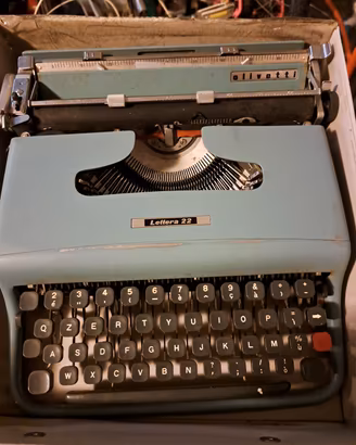 olivetti lettera 22